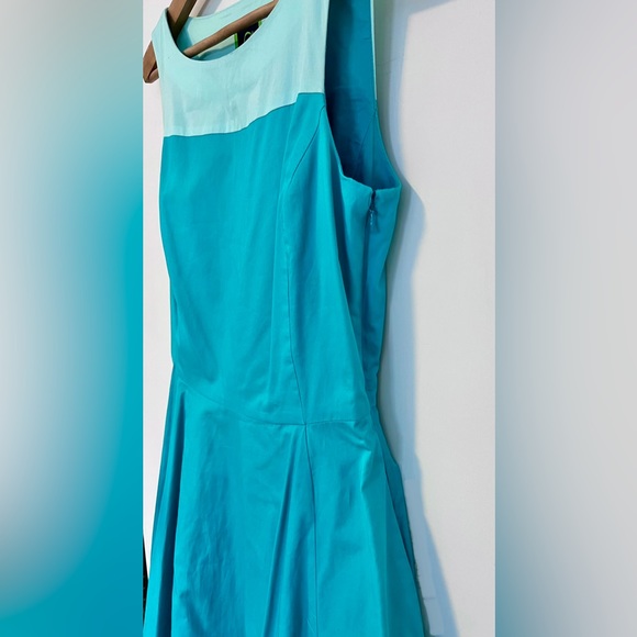 🧞‍♂️ C. Wonder Teal Blue Colour Block A-Line Dress - Picture 2 of 3